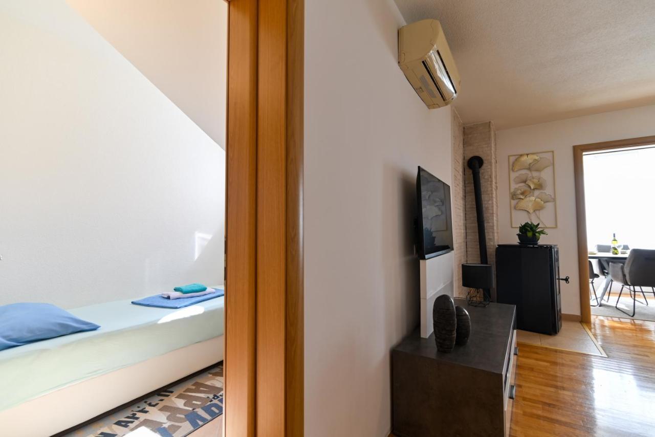 Apartmani Cesarica Trogir Extérieur photo